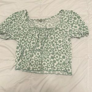 Papaya Green Flower Cropped Tee
